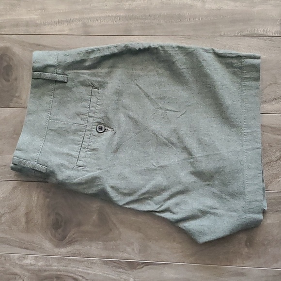 NWOT Womens Shorts sz 32 - Picture 3 of 3